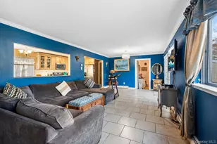 351 Atlantic St, Central Islip, NY 11722 - Photo 14