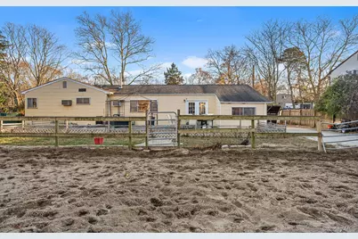 351 Atlantic Street, Central Islip, NY 11722 - Photo 26