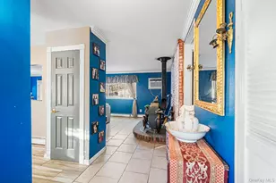 351 Atlantic St, Central Islip, NY 11722 - Photo 4