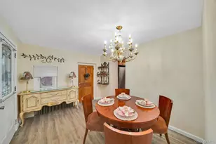 10 Siracusa Blvd, Smithtown, NY 11787 - Photo 16