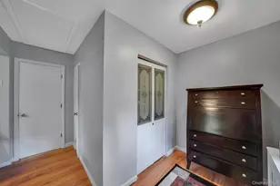 10 Siracusa Blvd, Smithtown, NY 11787 - Photo 24