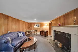 10 Siracusa Blvd, Smithtown, NY 11787 - Photo 26