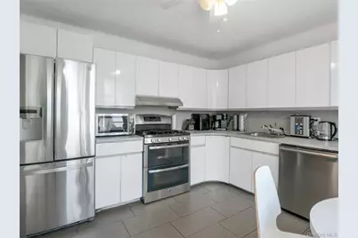 46 Meadow Lane, New Rochelle, NY 10805 - Photo 14