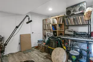 46 Meadow Ln, New Rochelle, NY 10805 - Photo 32