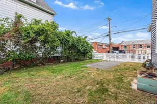 12-11 Brunswick Ave, Far Rockaway, NY 11691 - Photo 14