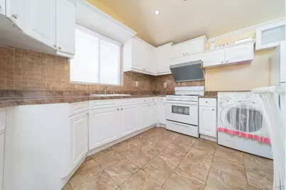 10 Church Street, Howard Beach, NY 11414 - Photo 10