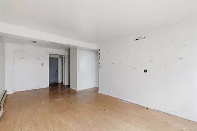 4600 Bronx Boulevard, Bronx, NY 10470 - Photo 10