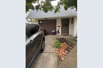 112 Gun Lane, Levittown, NY 11756 - Photo 4