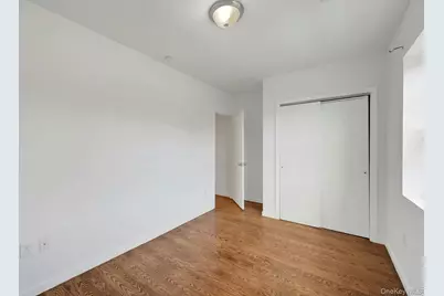 820 Hollywood Avenue, Bronx, NY 10465 - Photo 26