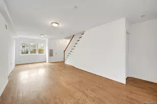 820 Hollywood Ave, Bronx, NY 10465 - Photo 8