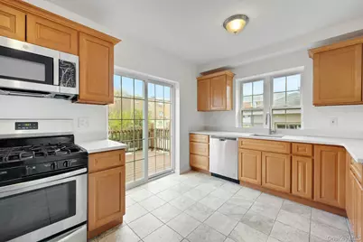 820 Hollywood Avenue, Bronx, NY 10465 - Photo 14