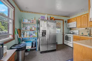 2182 Bright Ave, East Meadow, NY 11554 - Photo 6