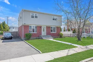 2182 Bright Ave, East Meadow, NY 11554 - Photo 18