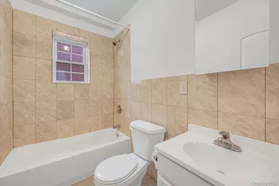 822 Hollywood Avenue, Bronx, NY 10465 - Photo 26
