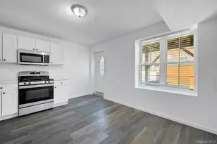 822 Hollywood Ave, Bronx, NY 10465 - Photo 36