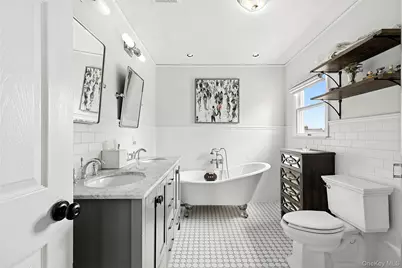 34 Davis Road, Port Washington, NY 11050 - Photo 12