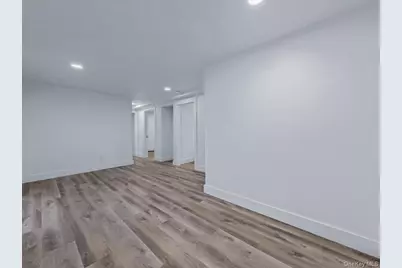 99 Elmwood Avenue, Selden, NY 11784 - Photo 26