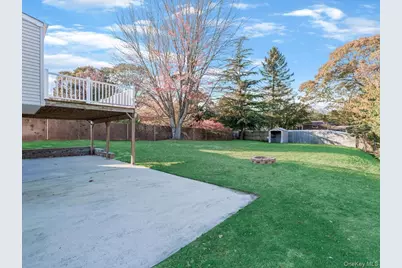 99 Elmwood Avenue, Selden, NY 11784 - Photo 34