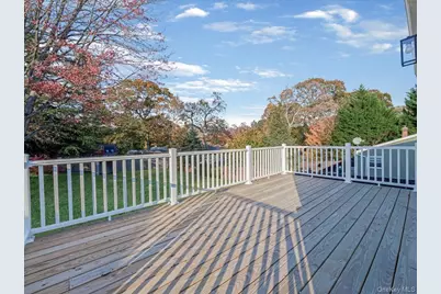 99 Elmwood Avenue, Selden, NY 11784 - Photo 32