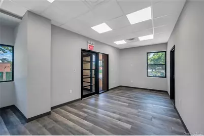 241 E Shore Road #1st FL, Great Neck, NY 11023 - Photo 6