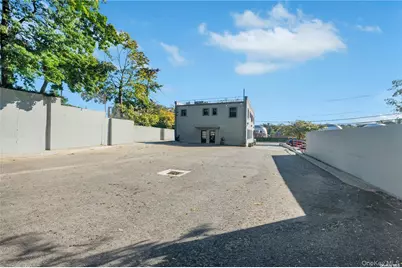 241 E Shore Road #1st FL, Great Neck, NY 11023 - Photo 30