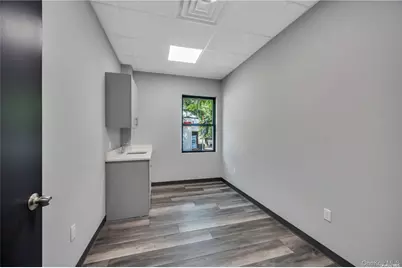 241 E Shore Road #1st FL, Great Neck, NY 11023 - Photo 12