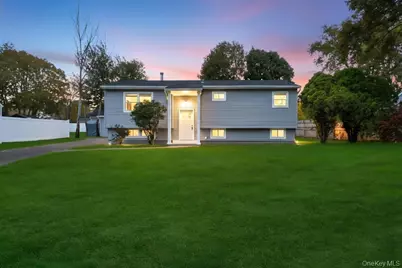 3004 New London Avenue, Medford, NY 11763 - Photo 2