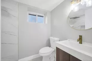 3004 New London Ave, Medford, NY 11763 - Photo 16