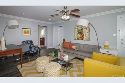 231 Lakeland Avenue #2-3d, Sayville, NY 11782 - Photo 4