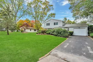 15 Royalston Ln, South Setauket, NY 11720 - Photo 2