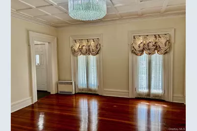 185 S Country Road #S. Country Rd, Patchogue, NY 11772 - Photo 12