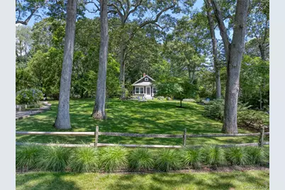 4075 Pequash Avenue, Cutchogue, NY 11935 - Photo 10