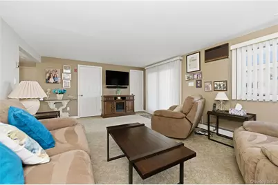 613 Smith Place, Oceanside, NY 11572 - Photo 6