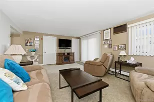 613 Smith Pl, Oceanside, NY 11572 - Photo 6