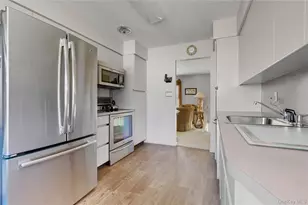 613 Smith Pl, Oceanside, NY 11572 - Photo 10