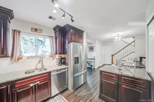 227 Springmeadow Dr, Holbrook, NY 11741 - Photo 2