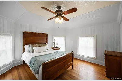 430 Montauk Highway, East Moriches, NY 11940 - Photo 22