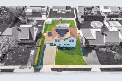 20 Bridge Lane, Hicksville, NY 11801 - Photo 20