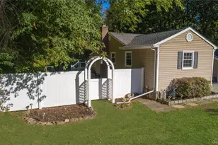 2880 Brookfield Dr, Yorktown Heights, NY 10598 - Photo 4