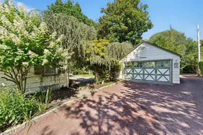 414 Main Street, Quiogue, NY 11978 - Photo 2