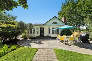 414 Main St, Quiogue, NY 11978 - Photo 16