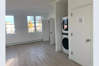 258-16 2nd Floor Hillside Avenue, Floral Park, NY 11004 - Photo 4