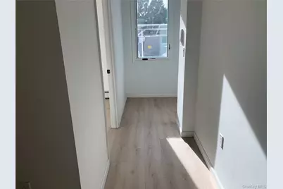 258-16 2nd Floor Hillside Avenue, Floral Park, NY 11004 - Photo 2