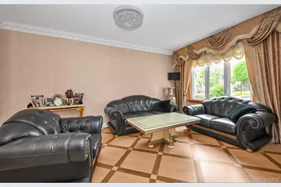 144-36 73rd Avenue, Kew Gardens, NY 11367 - Photo 2