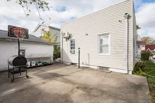 133-15 231st St, Springfield Gardens, NY 11413 - Photo 20