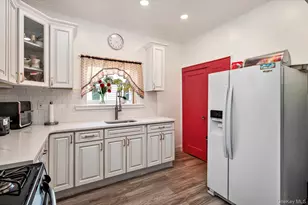 133-15 231st St, Springfield Gardens, NY 11413 - Photo 8