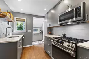 27 Smith Ave, White Plains, NY 10605 - Photo 10