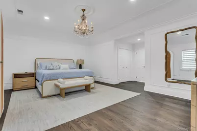 16 Robin Court, Glen Cove, NY 11542 - Photo 18