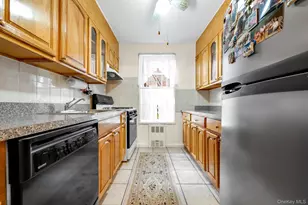 72-10 112th St, Forest Hills, NY 11375 - Photo 10
