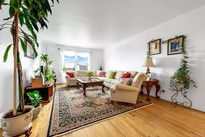 72-10 112th Street #5E, Forest Hills, NY 11375 - Photo 6